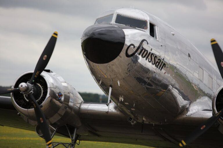 Darf Man Ladekabel Mit Ins Flugzeug Nehmen Was Sie als Handgepäck im Flugzeug Mitnehmen Dürfen – Jetzt Erfahren